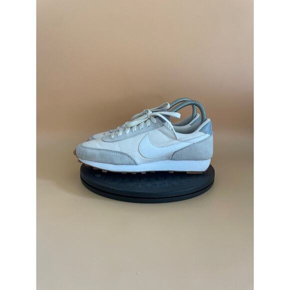 Nike Shoes - Womens Nike Daybreak Waffle Trainer Sneakers Size 6.5 Gray Tan​​​​​